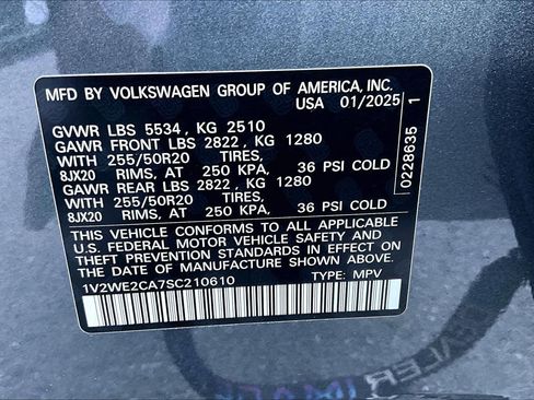 Used 2025 Volkswagen Atlas Cross Sport SE FWD image 37