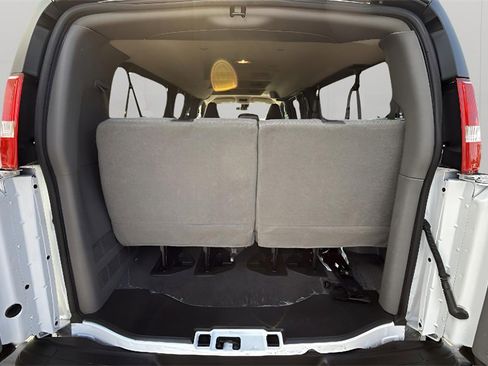 Used 2025 Chevrolet Express 3500 LT w/ LT Preferred Equipment Group image 24