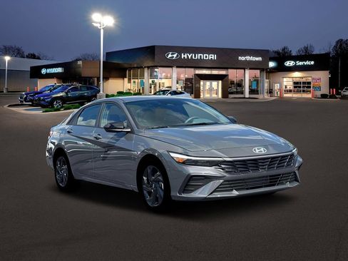 New 2026 Hyundai Elantra Sport image 11