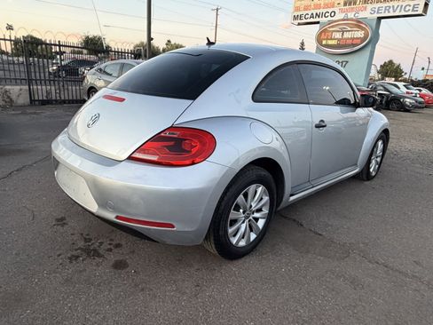 Used 2014 Volkswagen Beetle 1.8T FWD image 3