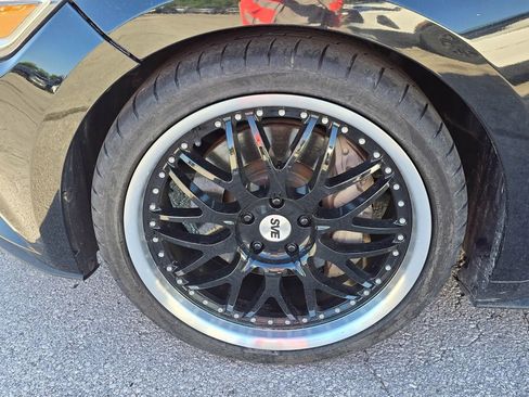 Used 2017 Ford Mustang GT Premium RWD image 7