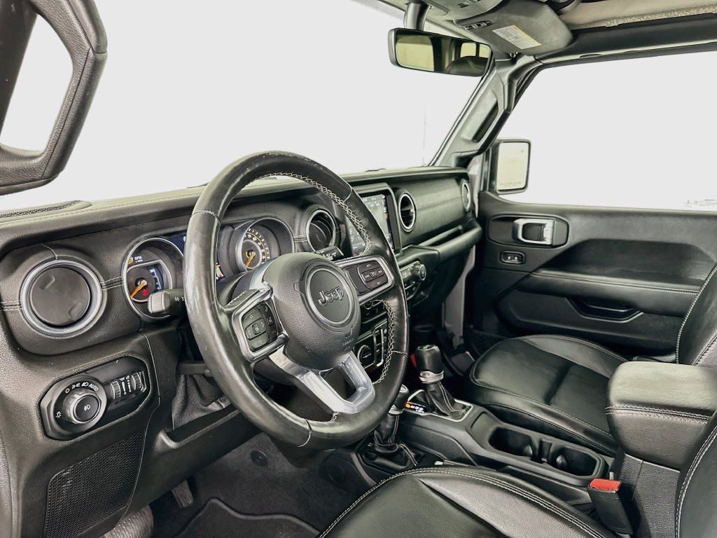 Used 2020 Jeep Wrangler Unlimited Sahara AWD/4WD image 9