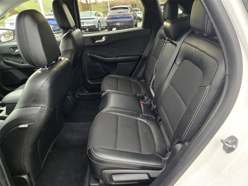 Used 2023 Ford Escape SE w/ Class II Trailer Tow Package image 24