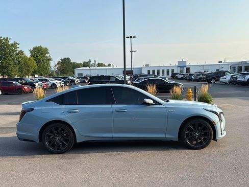 Used 2025 Cadillac CT5 V AWD/4WD image 2