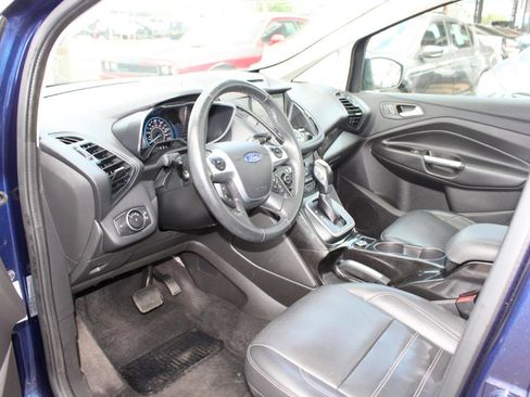 Used 2017 Ford C-MAX Energi Titanium w/ Equipment Group 501A FWD image 13