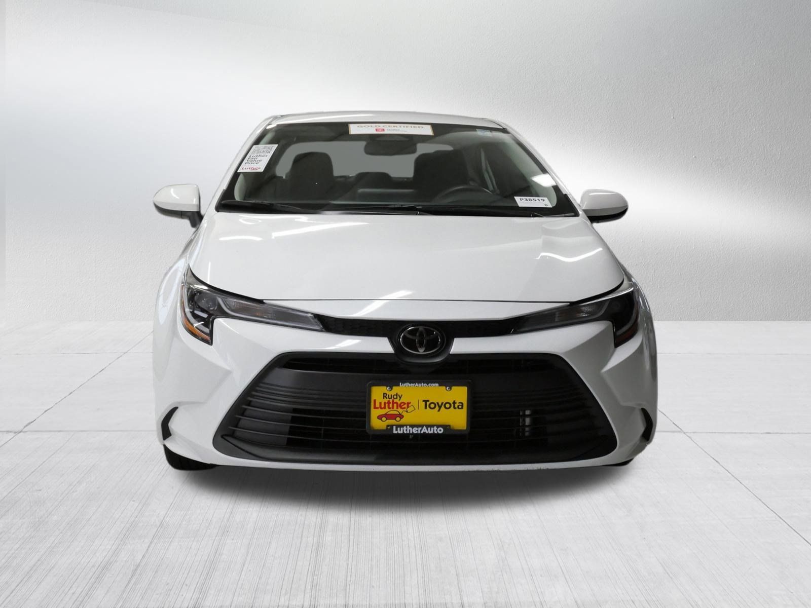 Certified 2025 Toyota Corolla LE FWD image 2