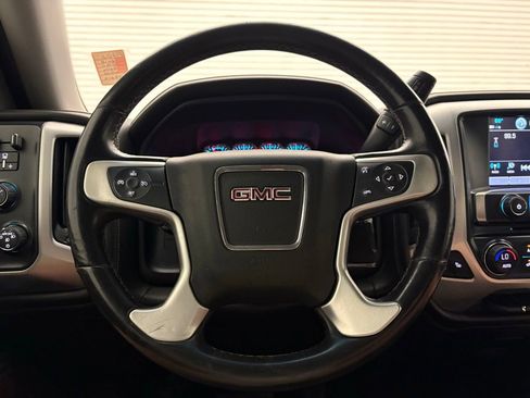 Used 2018 GMC Sierra 1500 SLE w/ SLE Value Package AWD/4WD image 3