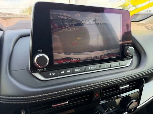 Certified 2023 Nissan Rogue SV image 20