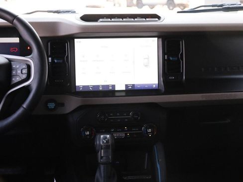 Used 2023 Ford Bronco Wildtrak AWD/4WD image 25