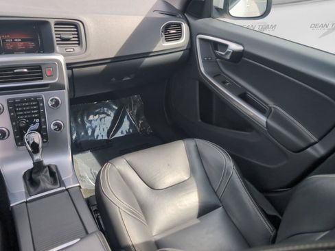 Used 2018 Volvo S60 T5 Dynamic w/ Vision Package FWD image 15