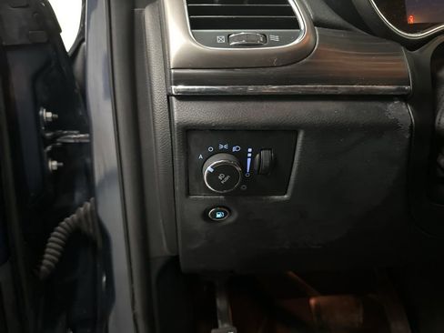 Used 2020 Jeep Grand Cherokee Limited w/ Luxury Group II image 35