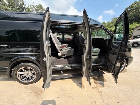 Used 2015 Chevrolet Express 2500 RWD image 98
