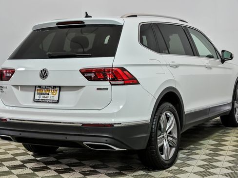 Used 2021 Volkswagen Tiguan SE AWD/4WD image 8