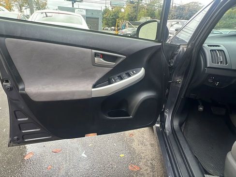 Used 2014 Toyota Prius One image 20