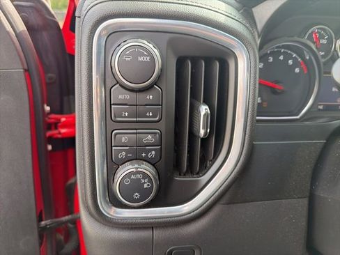 Used 2021 Chevrolet Silverado 1500 RST w/ Convenience Package II AWD/4WD image 18