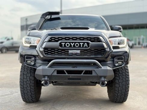 Used 2019 Toyota Tacoma TRD Pro image 3