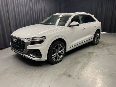 Used 2023 Audi Q8 Premium Plus AWD/4WD image 3