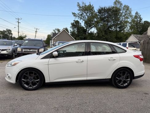 Used 2014 Ford Focus SE w/ Equipment Group 201A FWD image 5