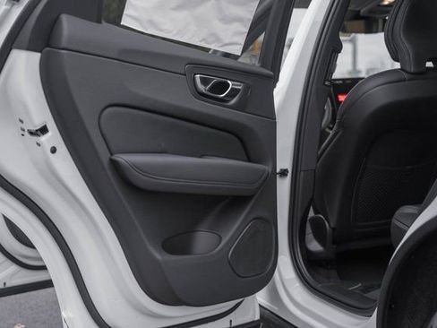 New 2026 Volvo XC60 B5 Ultra w/ Protection Package Premier image 34