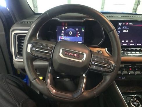 Used 2023 GMC Canyon AT4 w/ AT4 Premium Package image 12