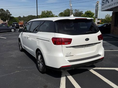 Used 2019 Kia Sedona L FWD image 7