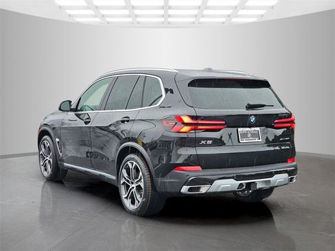 New 2026 BMW X5 sDrive40i w/ Climate Comfort Package image 4