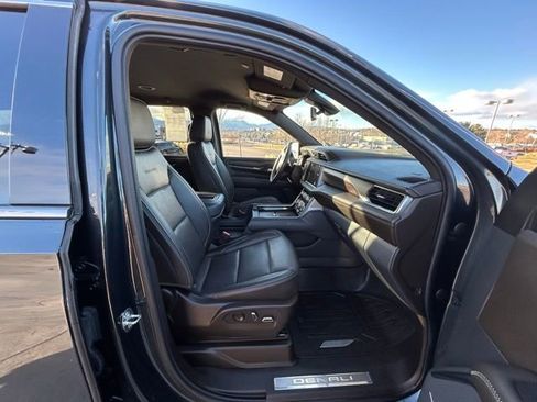 Used 2022 GMC Yukon Denali image 21