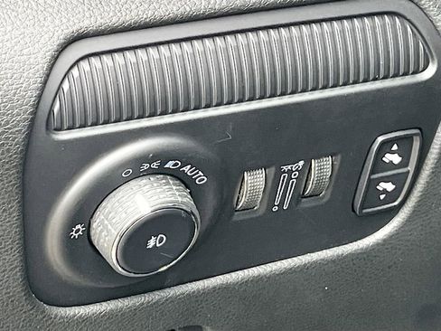 Used 2022 Jeep Wagoneer Series I w/ Premium Group I RWD image 10