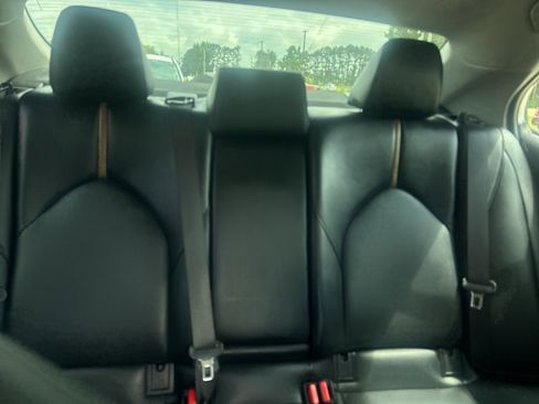 Used 2020 Toyota Camry XLE FWD image 11