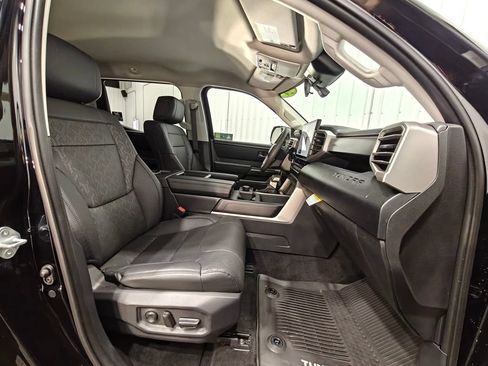 Used 2024 Toyota Tundra SR5 w/ SR5 Premium Package AWD/4WD image 27