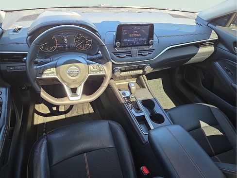 Used 2022 Nissan Altima 2.5 SR w/ Midnight Edition Package image 11