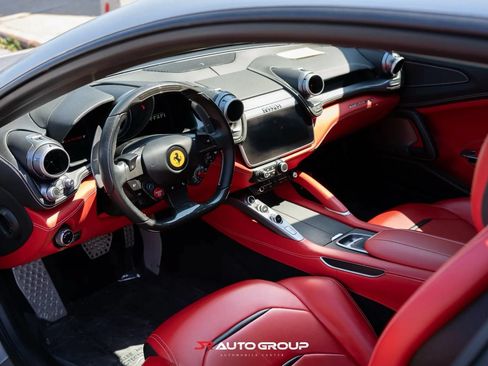 Used 2019 Ferrari GTC4Lusso T RWD image 12