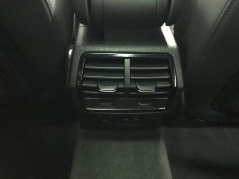 Used 2023 Audi Q3 2.0T Premium Plus w/ Premium Plus Package AWD/4WD image 15