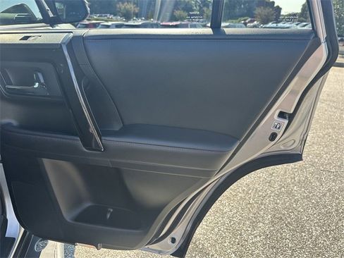 Used 2020 Toyota 4Runner TRD Off-Road Premium image 16