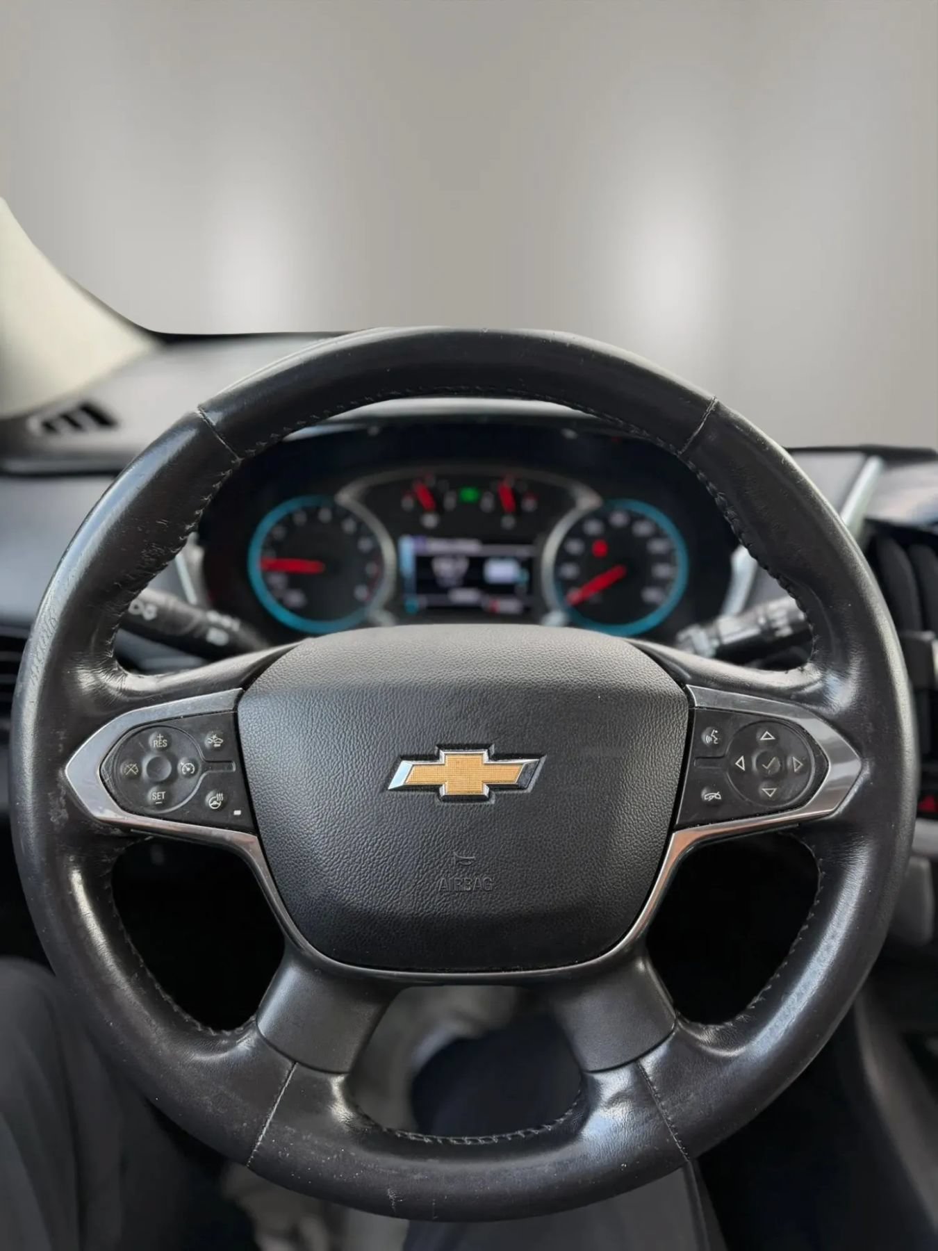 Used 2018 Chevrolet Traverse Premier w/ Driver Confidence II Package FWD image 12