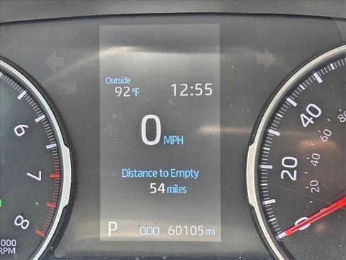 Used 2021 Toyota RAV4 XLE Premium FWD image 10