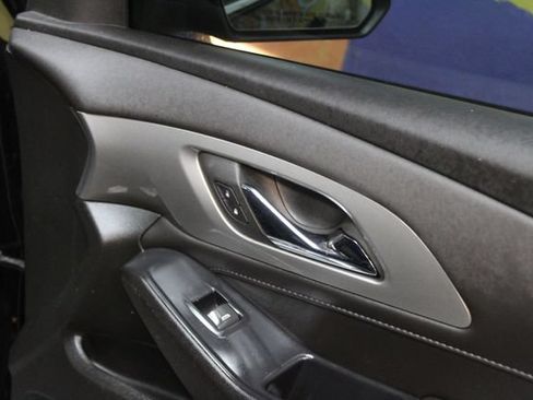 Used 2022 Chevrolet Traverse LT AWD/4WD image 11