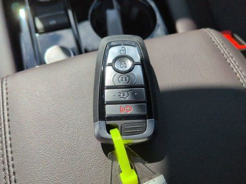 New 2026 Ford Explorer Platinum image 34