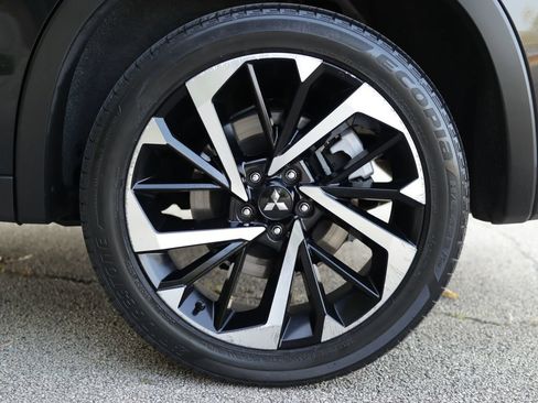 Used 2024 Mitsubishi Outlander SE Black Edition AWD/4WD image 38