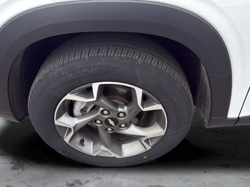 Used 2024 Chevrolet Trax LT FWD image 30