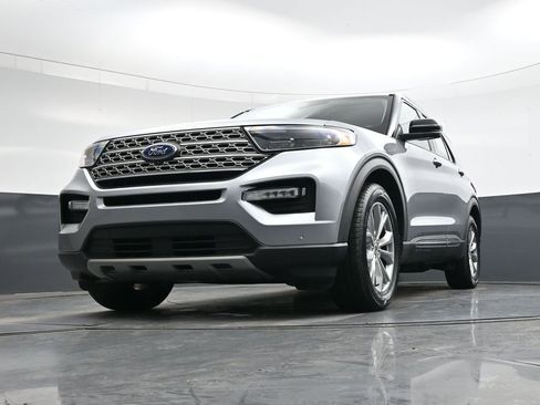 Used 2021 Ford Explorer Limited w/ Equipment Group 301A image 41