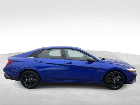 New 2026 Hyundai Elantra SEL Sport Premium FWD image 5