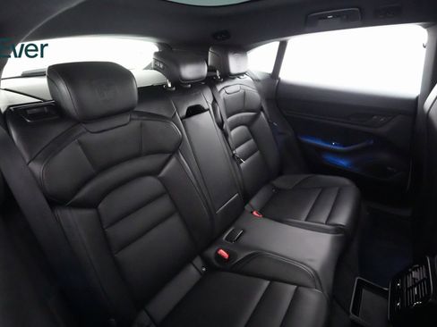 Used 2022 Porsche Taycan 4 Cross Turismo image 9