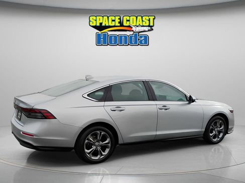 Used 2024 Honda Accord EX image 5