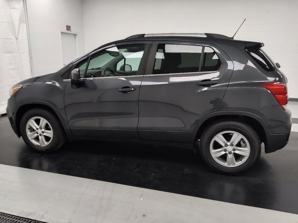 Used 2017 Chevrolet Trax LT FWD image 3