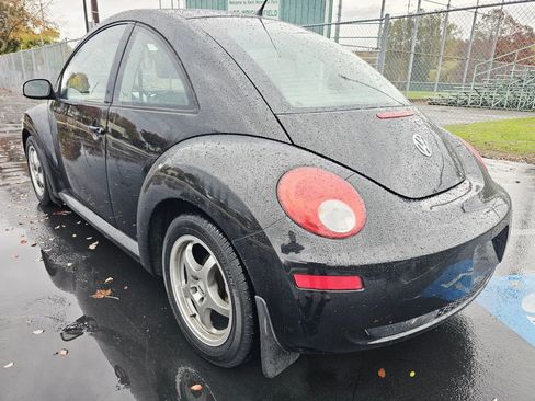 Used 2007 Volkswagen Beetle Coupe w/ Year End Package image 3