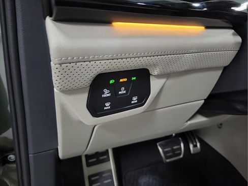 Used 2026 Volkswagen Atlas SEL Premium R-Line AWD/4WD image 12