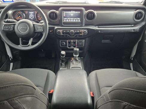 Used 2023 Jeep Gladiator Sport AWD/4WD image 15