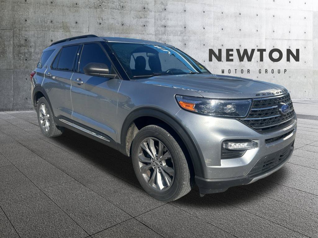 Used 2020 Ford Explorer XLT w/ Equipment Group 202A AWD/4WD image 1