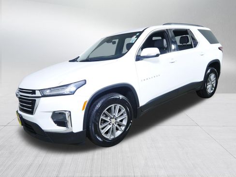 Used 2023 Chevrolet Traverse LT AWD/4WD image 3